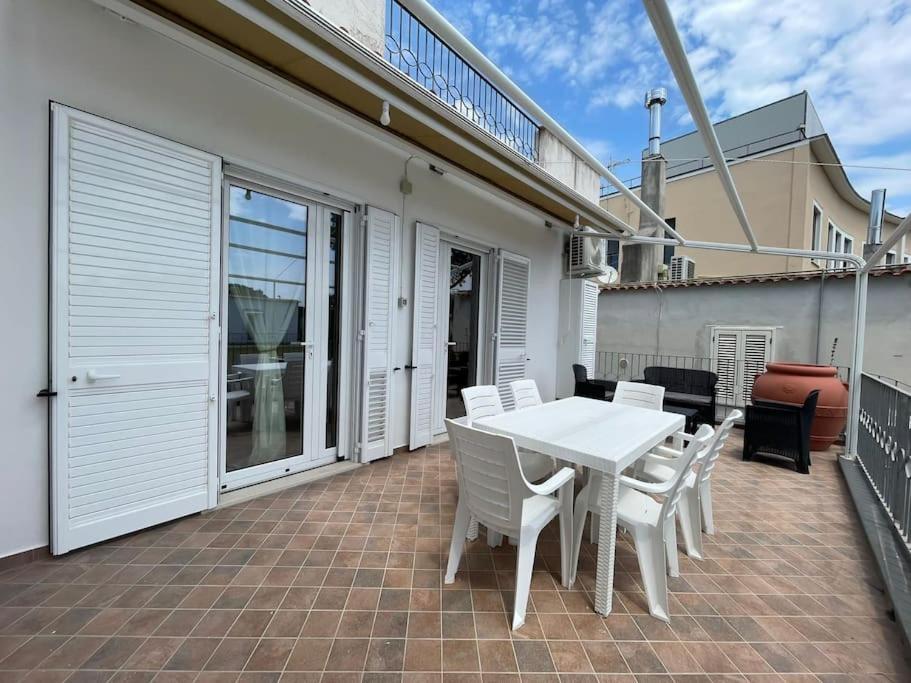 Casa In Centro Ischia Porto Forever Four Exterior photo